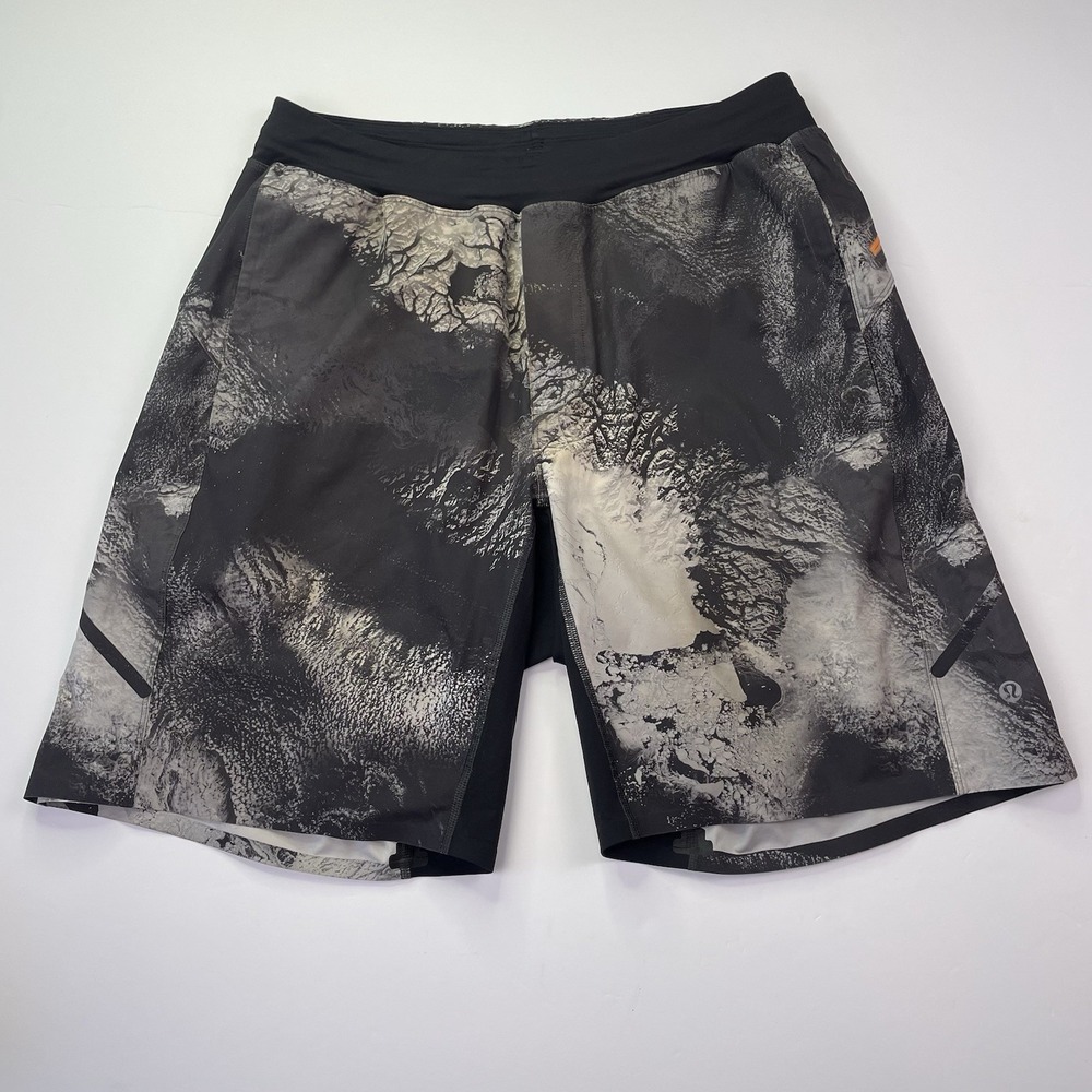 Lululemon Shorts Men's M Moon Rock Marble Pattern Drawstring Active Performance